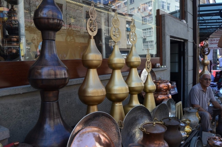 Trabzon’dan Rusya Ve Irak’a Alem İhracatı