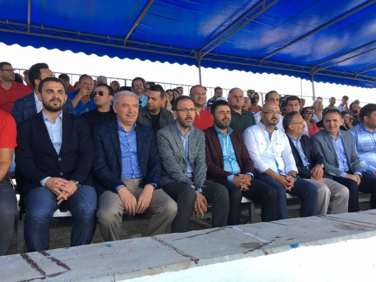 Bakan Kasapoğlu: "Su Sporlarını Var Gücümüzle Destekleyeceğiz"