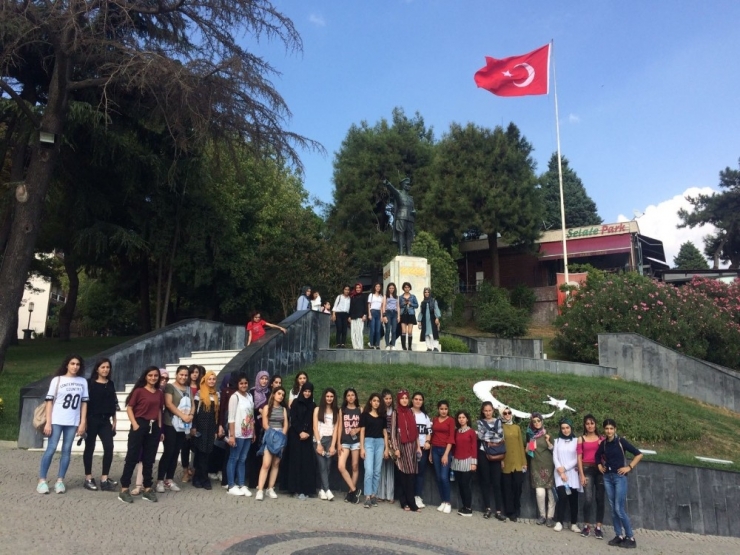 Mardinli Gençler İzmit’e Hayran Kaldı