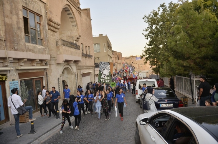 Mardin’de “Uçan Halı Çocuk Müzik Festivali” Başladı