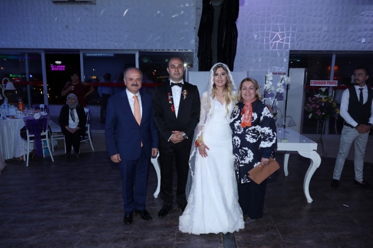 Vali Çakacak, Burcu Ve Gürhan Çiftinin Nikâh Şahidi Oldu