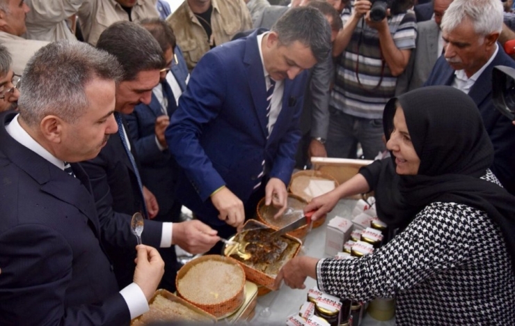 Ağrı’da Bal Festivali Sona Erdi