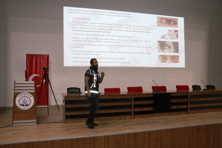 Akçakale’de "Uyuşturucu İle Mücadele" Konferansı