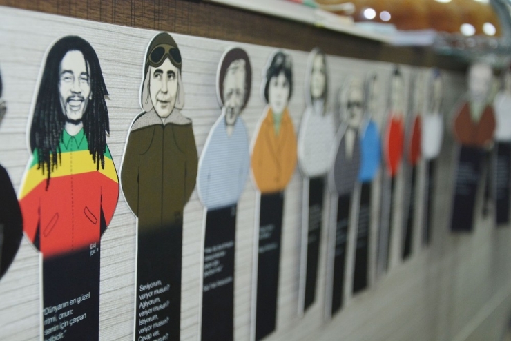 Uşak’ta Kitapların Başrolde Olduğu Bir Mekan “Tozlu Raf”