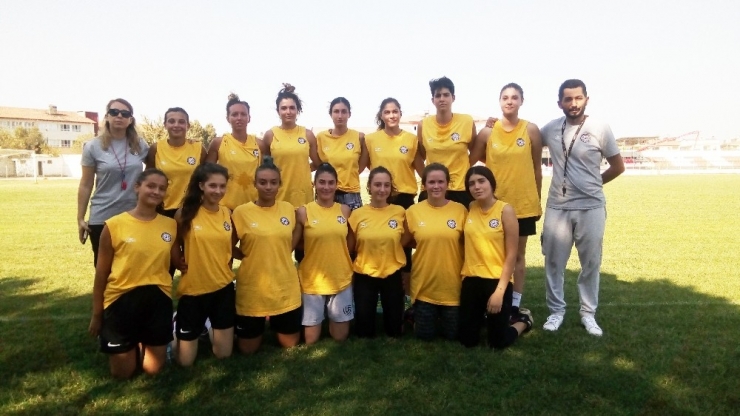 Burhaniye’de Körfez Eğitim Hızlı Başladı