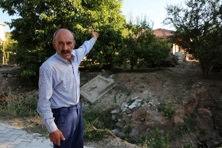 Sel Yıktı, Yetkililer Baktı