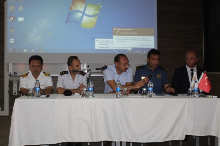 Ayvalık’ta Okul Ve Çevre Güvenliği Toplantısı