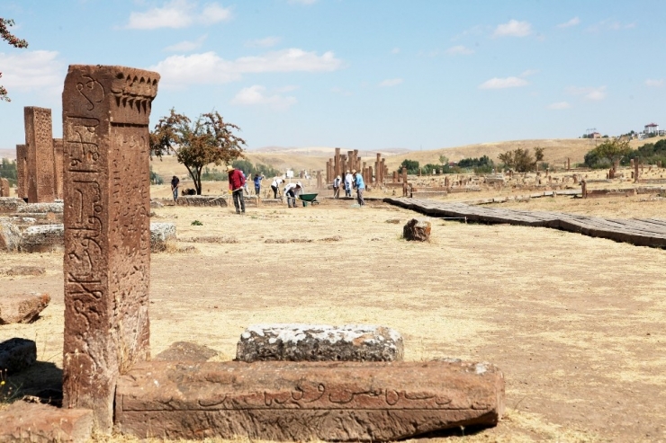 - Selçuklu Mezarlığında Yeşillendirme Çalışması Yapılacak