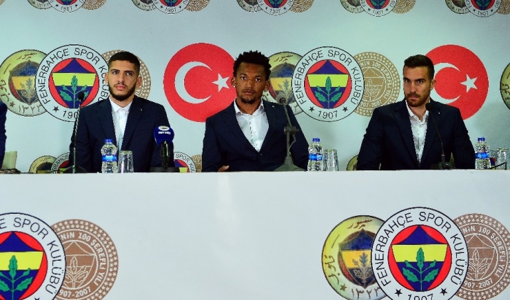 Fenerbahçe’de Yeni Transferler İçin Tören Düzenlendi