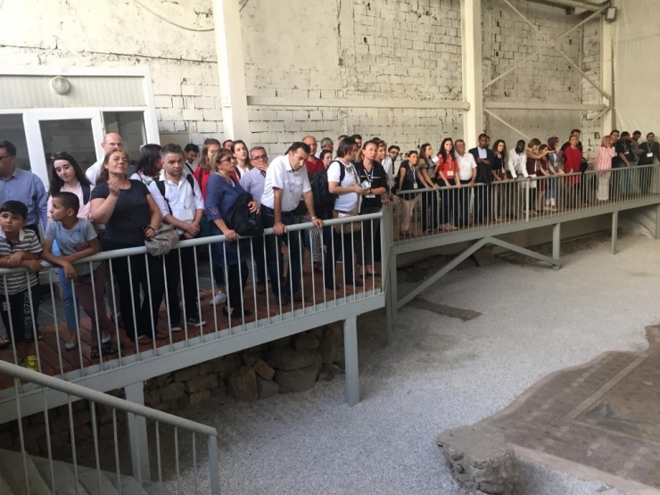 Akademisyenler Germanicia’da