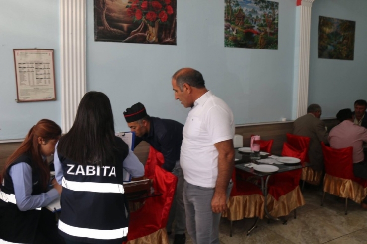 Özalp’ta Lokanta Ve Dönerciler Denetledi