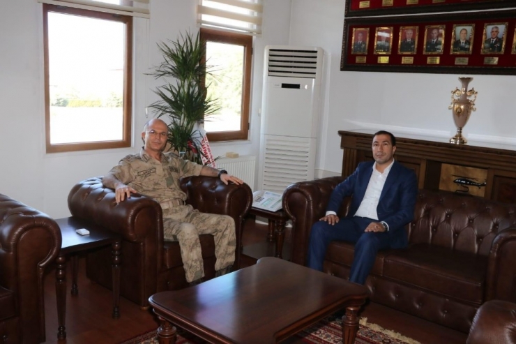 Başkan Kahraman’dan Asayiş Kolordu Komutanı Tümgeneral İlbaş’a Hayırlı Olsun Ziyareti