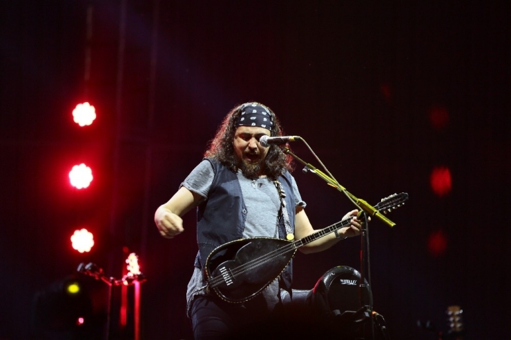 Rock Sahnesi’nde İzmirlilere Sürpriz