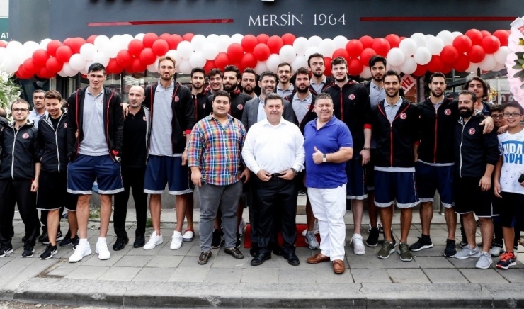 Türkiye Basketbol Federasyonu Ceo’su Ömer Onan’ın Yeni Tantuni Restoranı Açıldı