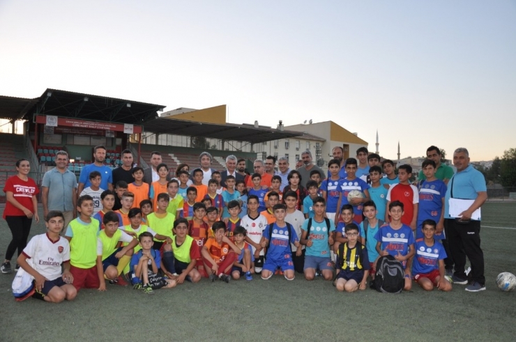 Şırnaklı Çocuklar, Barselona’da Turnuvaya Katılacak