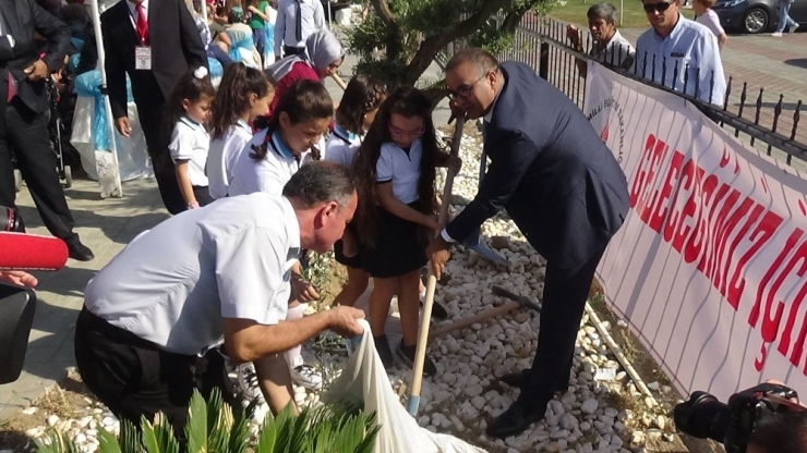 İzmir’de 2018/2019 Eğitim Öğretim Yılı Açılışı Yapıldı