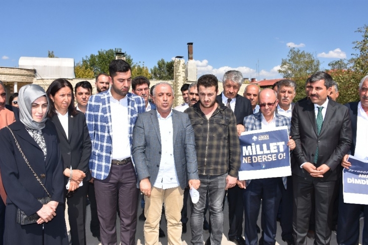 Ak Parti’liler Adnan Menderes’i Andı