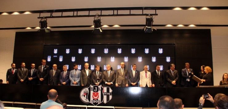 Beşiktaş’ta Mazbatalar Dağıtıldı