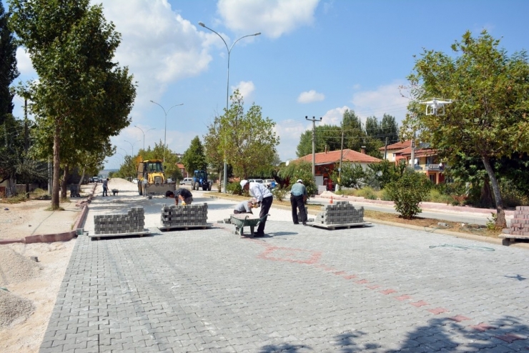 Dinar’da Yeni Hastaneye Yeni Yol Yapılıyor