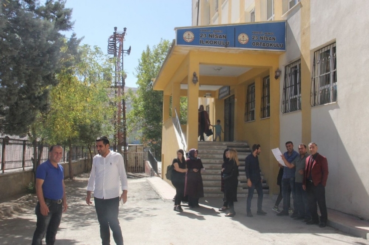 Hakkari’de 71 Bin Öğrenci Ders Başı Yaptı