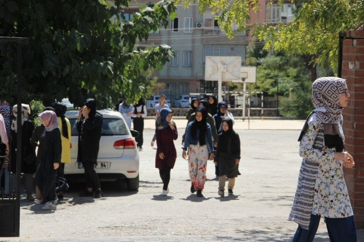 Şanlıurfa’da 692 Bin Öğrenci Ders Başı Yaptı