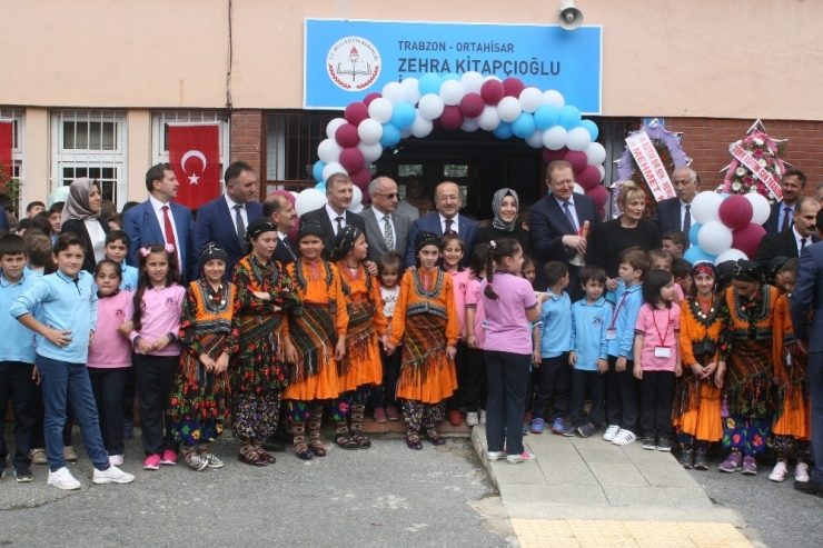 Trabzon’da İlk Ders Zili Çaldı, Öğrenciler Ders Başı Yaptı