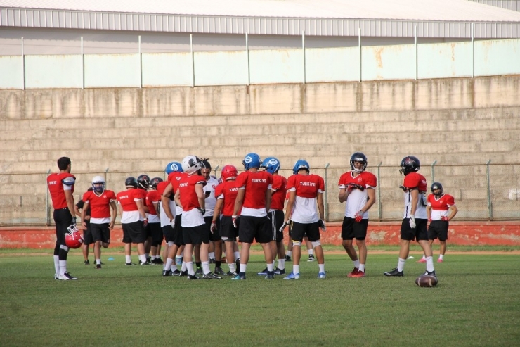 Korumalı Futbol Milli Takımı Yalova’da Kampa Girdi
