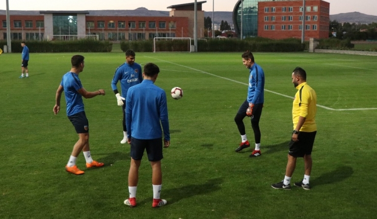 Ertuğrul Sağlam: "Atiker Konyaspor Maçıyla Beraber Tekrardan Ayağa Kalkacağız"