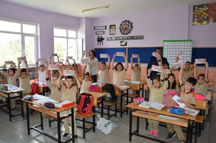 Başkan Üzülmez’den Miniklere Mesaj