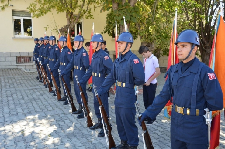 Sivirihisar’da 19 Eylül Gaziler Günü Törenle Kutlandı