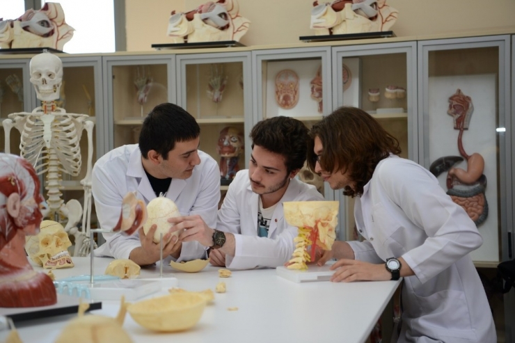 Uşak Üniversitesi Tıp Fakültesi’nden Bir İlk