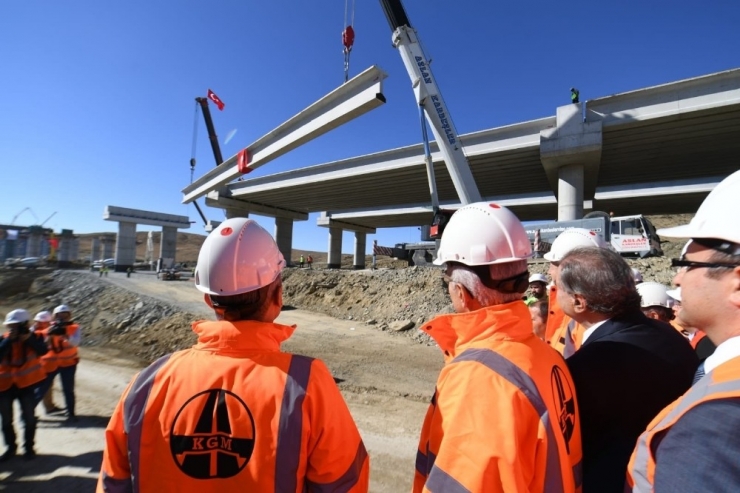 Bakan Turhan: "Ankara-niğde Otoyolunun 2020’de Hizmete Girmesi Hedefleniyor"