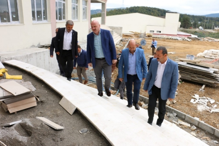 Ak Parti’li Gündoğdu, İlçelerde Projeleri İnceledi