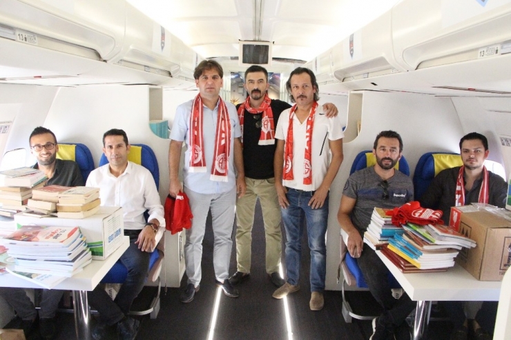 Büyük Antalyaspor Derneğinde Uçak Lisesi’ne Koli Koli Kitap