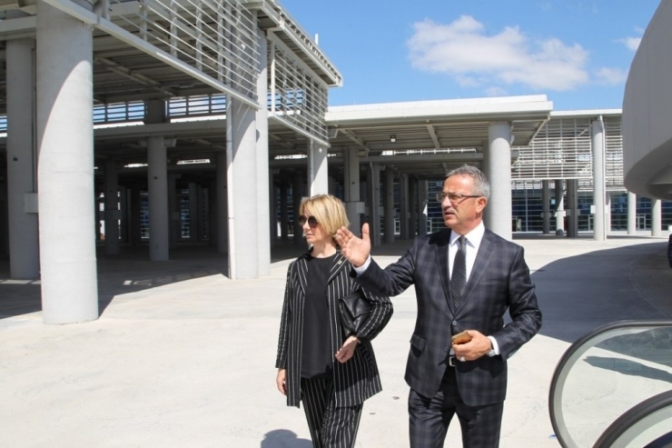 Milletvekili Zeybek’ten Mevlana Modern Pazarına Tam Not