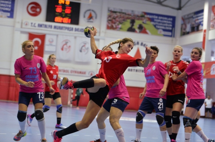 Muratpaşa 2’de 2 Yaptı