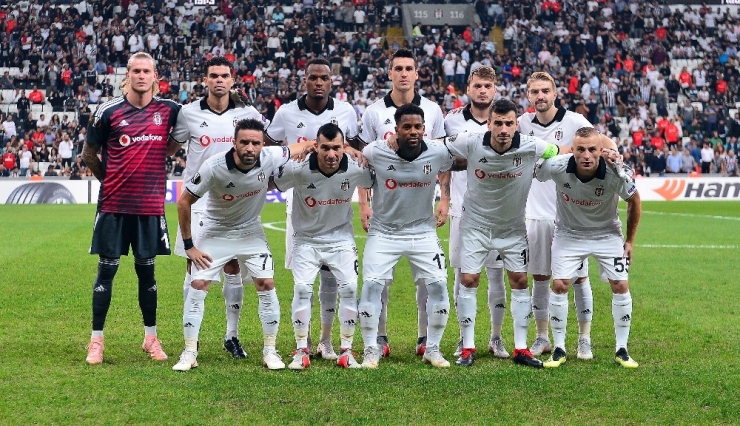 Uefa Avrupa Ligi: Beşiktaş: 0 - Sarpsborg 08: 0 (Maç Devam Ediyor)