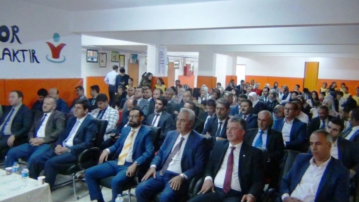 Erciş’te İlköğretim Haftası Etkinliği