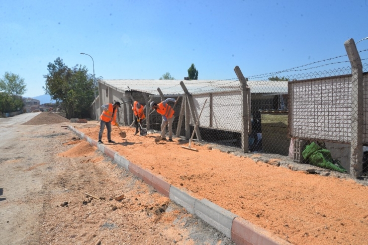 Bilecik Belediyesi’nden Asfalt Ve Kaldırım Çalışması