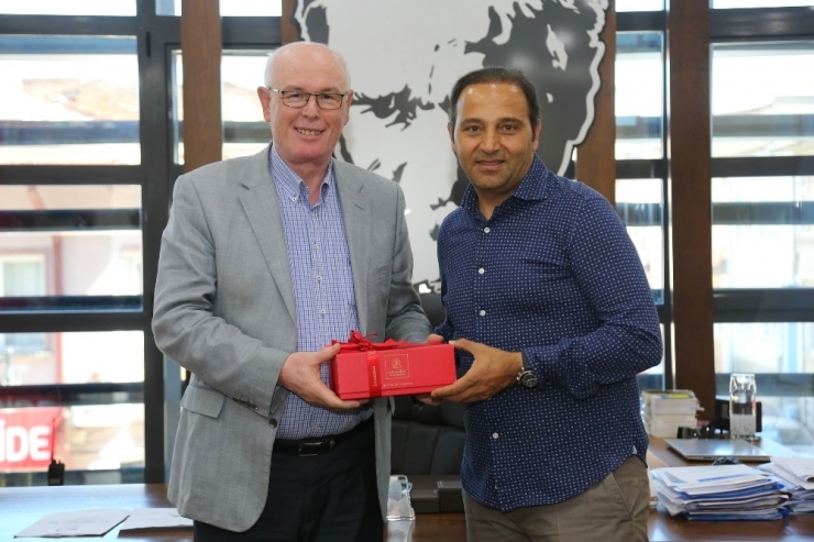 Fuat Çapa’dan Kazım Kurt’a Teşekkür Ziyareti