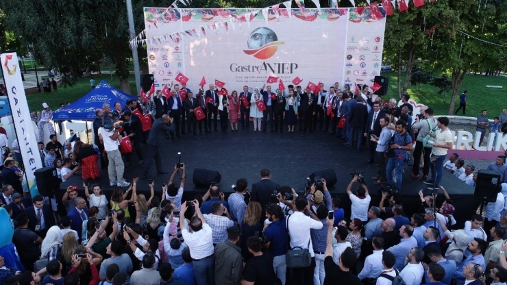 Gastroantep Festival Korteji Renkli Görüntülere Sahne Oldu