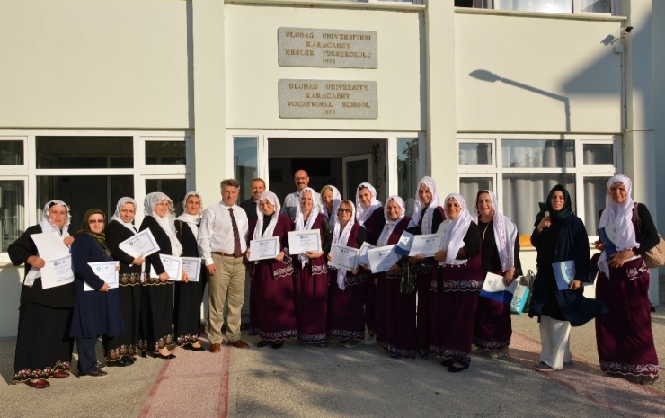 Köylü Kadınlar İnternetten Ticaret Yapmayı Öğrendi