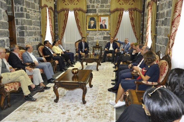 Bakan Ersoy’dan Diyarbakır’a Turizm Müjdesi