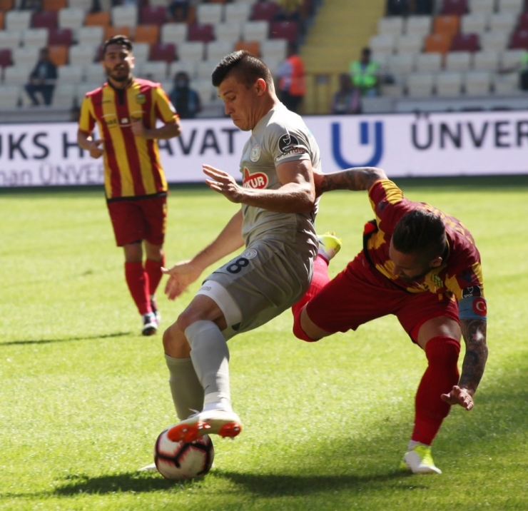Spor Toto Süper Lig: Evkur Yeni Malatyaspor: 1 - Çaykur Rizespor: 0 (İlk Yarı)