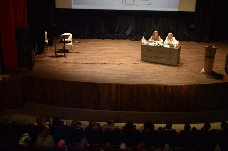 Tepebaşı Belediyesinin “Alzheimer İle Yaşamak” Söyleşisi Gerçekleşti