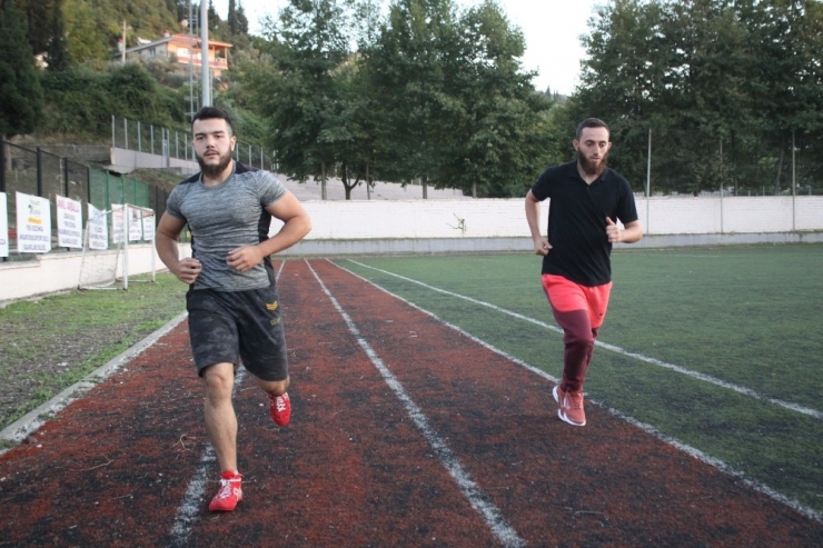 Federasyonu Olmayan Bir Sporu Seçen İki Sporcu, Sponsor Desteği Arıyor