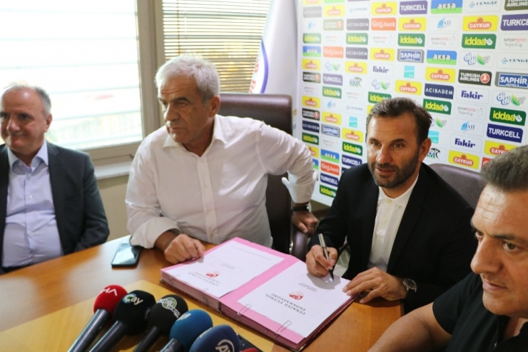 Çaykur Rizespor, Okan Buruk’u Takımın Başına Getirdi