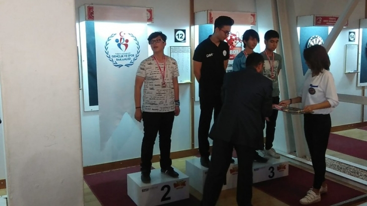 Dart Şampiyonasında Türkiye 2.’si Oldu