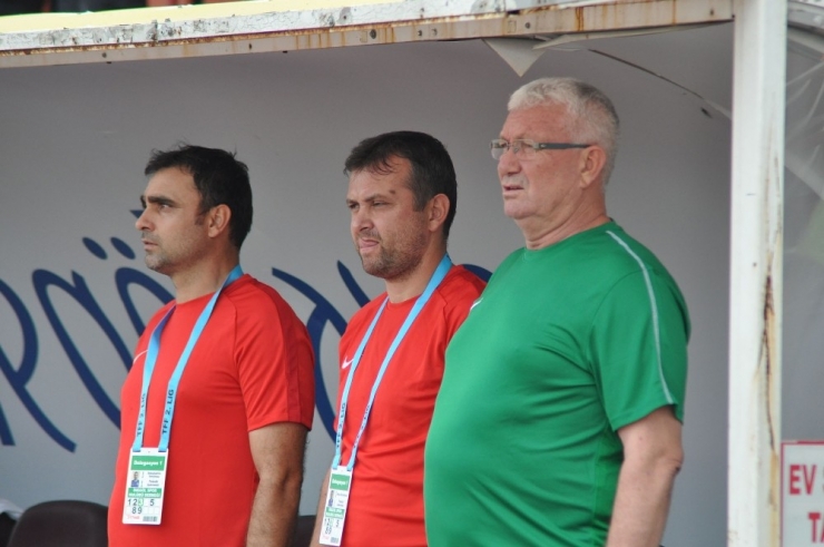 İnegölspor, İsmail Ertekin’le Yolları Ayırdı