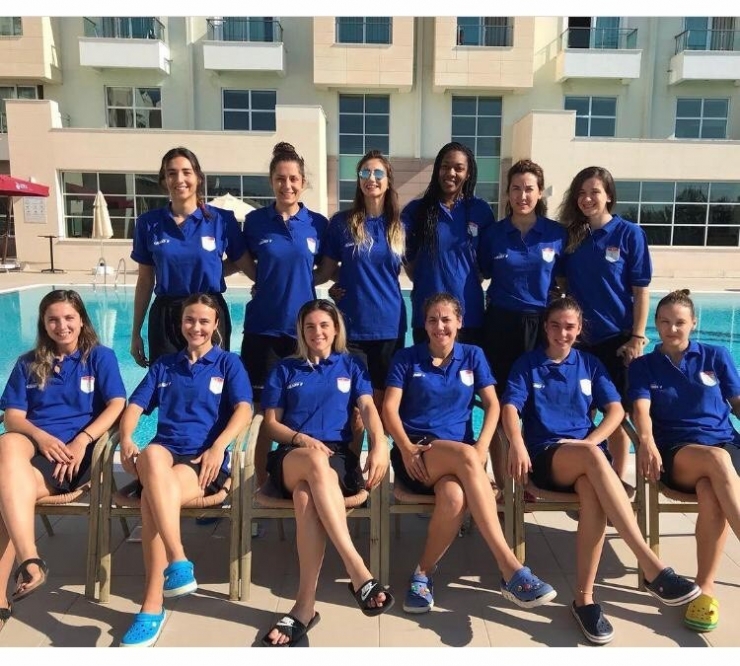 Bayraklı’nın Perileri Çeyrek Finalde